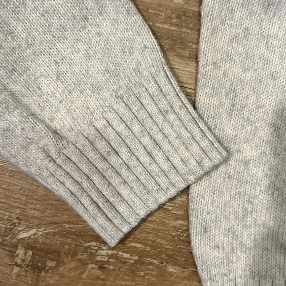 Banana Republic Gray with Flecks Sweater Size XS - Picture 5 of 7